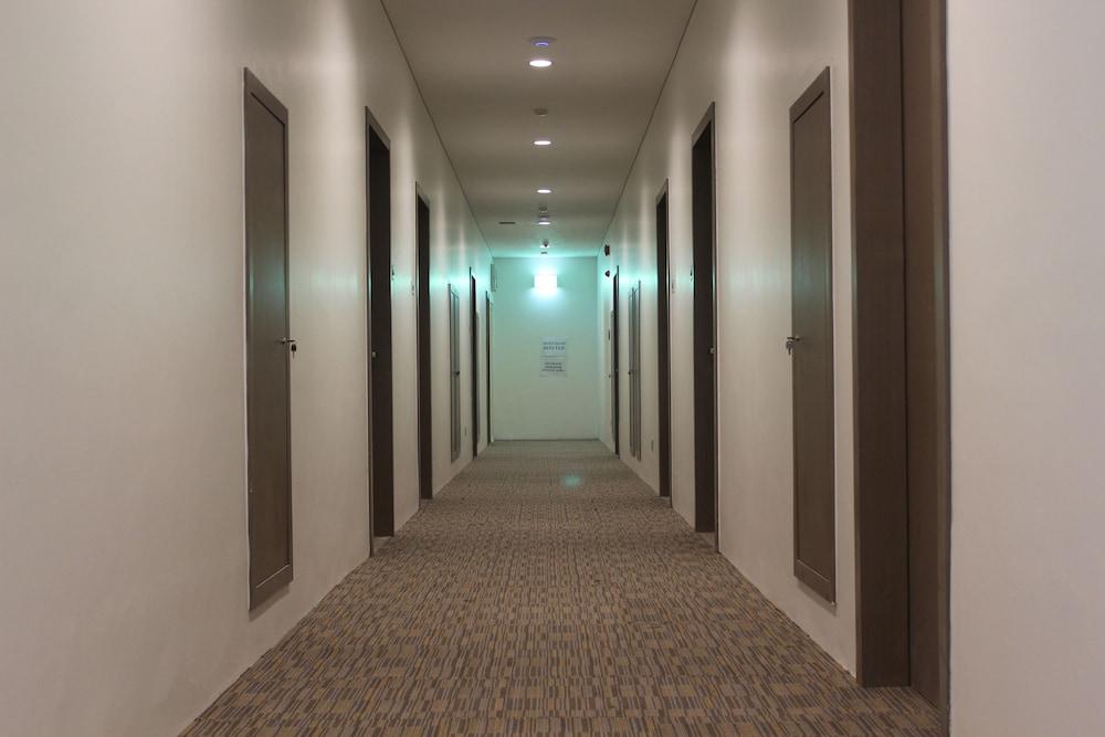 Opi Indah Hotel Palembang Exterior photo